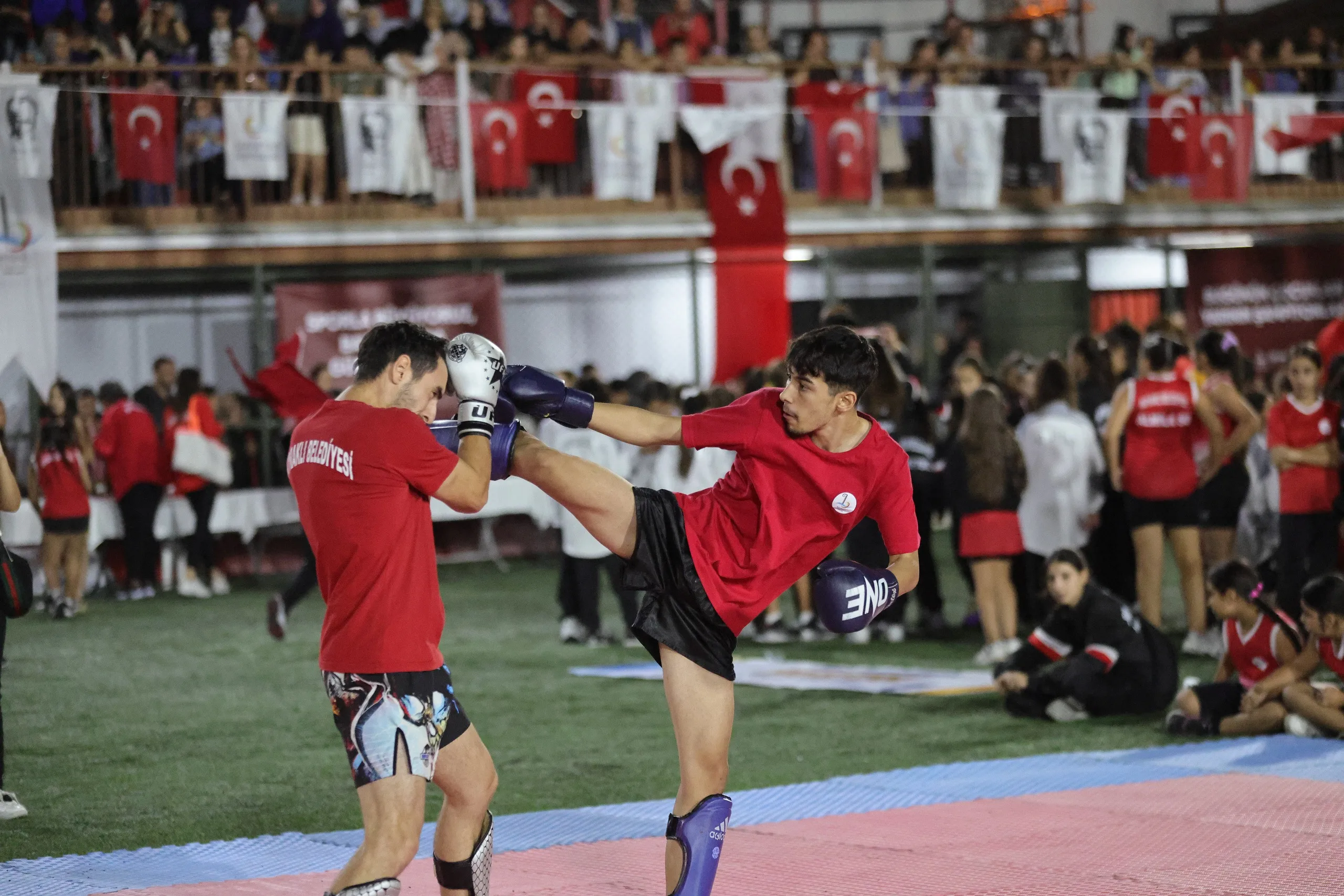 BAYRAKLIâDA SPOR SEZONU COÅKUYLA BAÅLADI (1)-1790606391633.webp